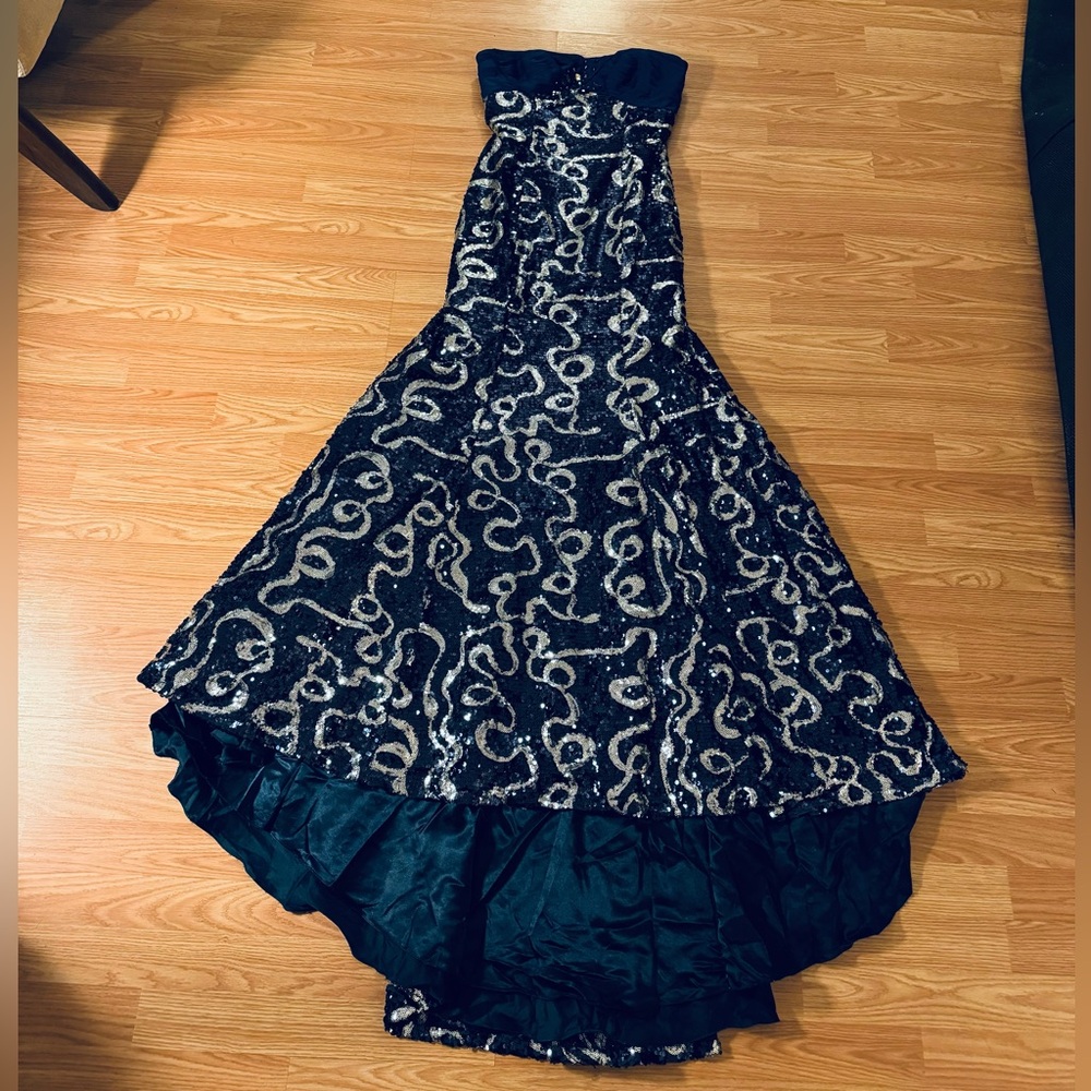 Alyce Designs silver navy blue strapless sequin swirl prom elegant gown w train